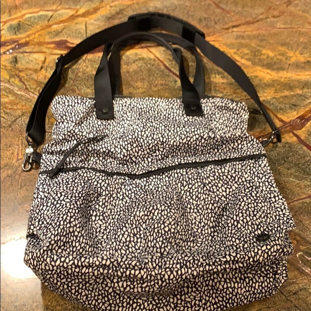 Lululemon bag